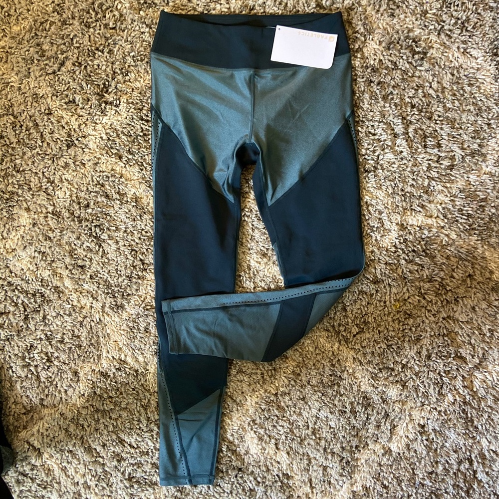 NWT Fabletics leggings